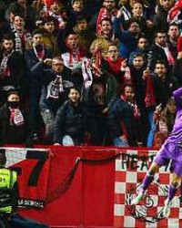  拉齐奥补时绝杀佛罗伦萨，终结对手不败金身  