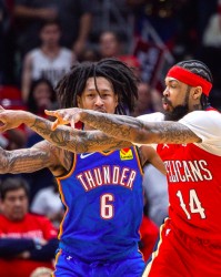  亚历山大关键抢断雷霆险胜鹈鹕收获三连胜硕果